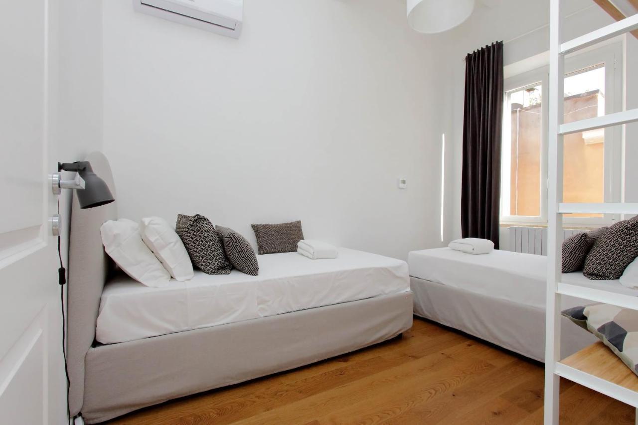 Apartment Torre Argentina - Panoramic Penthouse For 8 People With Wonderful Terrace Rom