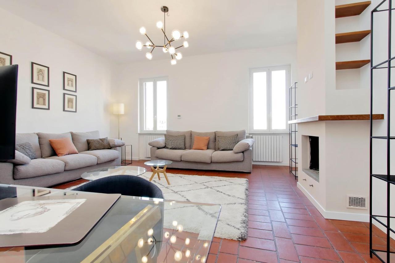 Apartment Torre Argentina - Panoramic Penthouse For 8 People With Wonderful Terrace Rom